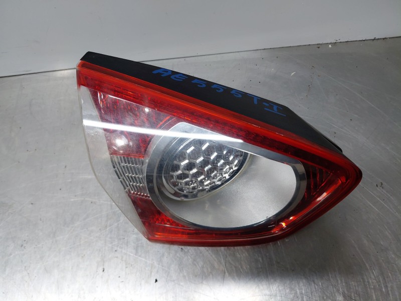 Recambio de piloto trasero izquierdo interior para ford kuga i 2.0 tdci referencia OEM IAM   