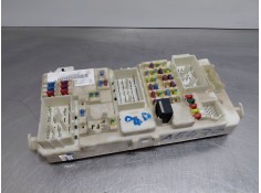 Recambio de caja reles / fusibles para ford kuga i 2.0 tdci referencia OEM IAM   