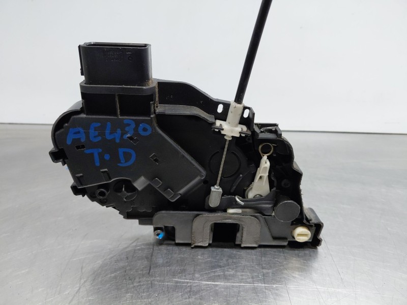 Recambio de cerradura puerta trasera derecha para ford kuga i 2.0 tdci referencia OEM IAM   