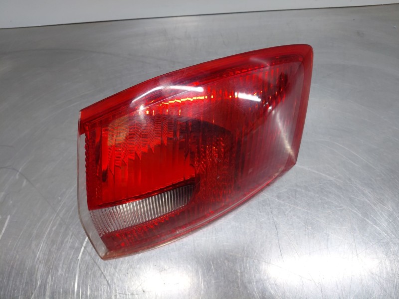 Recambio de piloto trasero derecho para ford kuga i 2.0 tdci referencia OEM IAM   