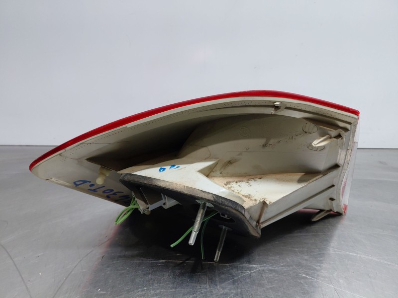 Recambio de piloto trasero derecho para ford kuga i 2.0 tdci referencia OEM IAM   