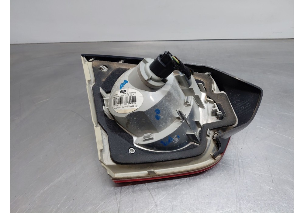 Recambio de piloto trasero derecho interior para ford kuga i 2.0 tdci referencia OEM IAM   