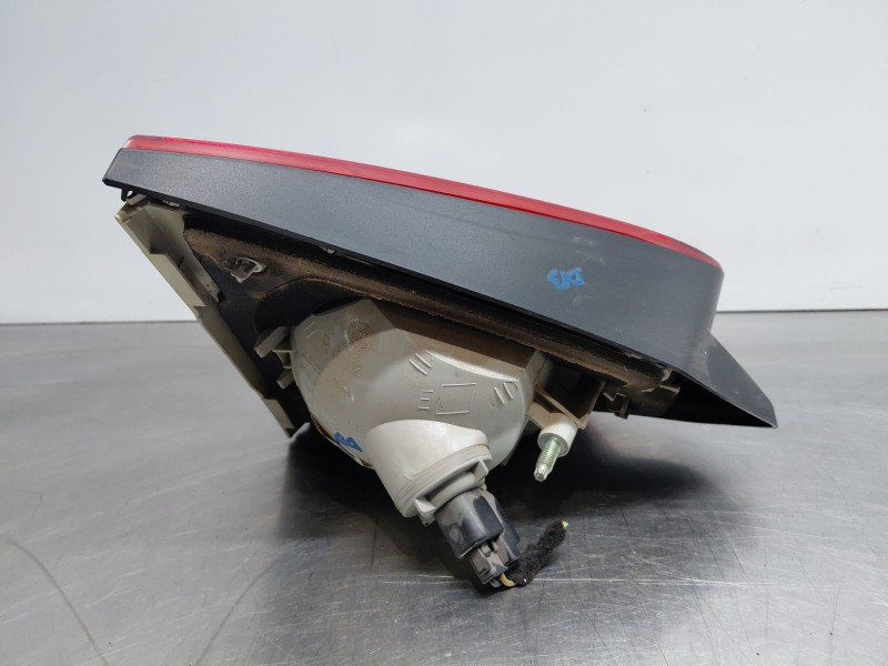 Recambio de piloto trasero derecho interior para ford kuga i 2.0 tdci referencia OEM IAM   