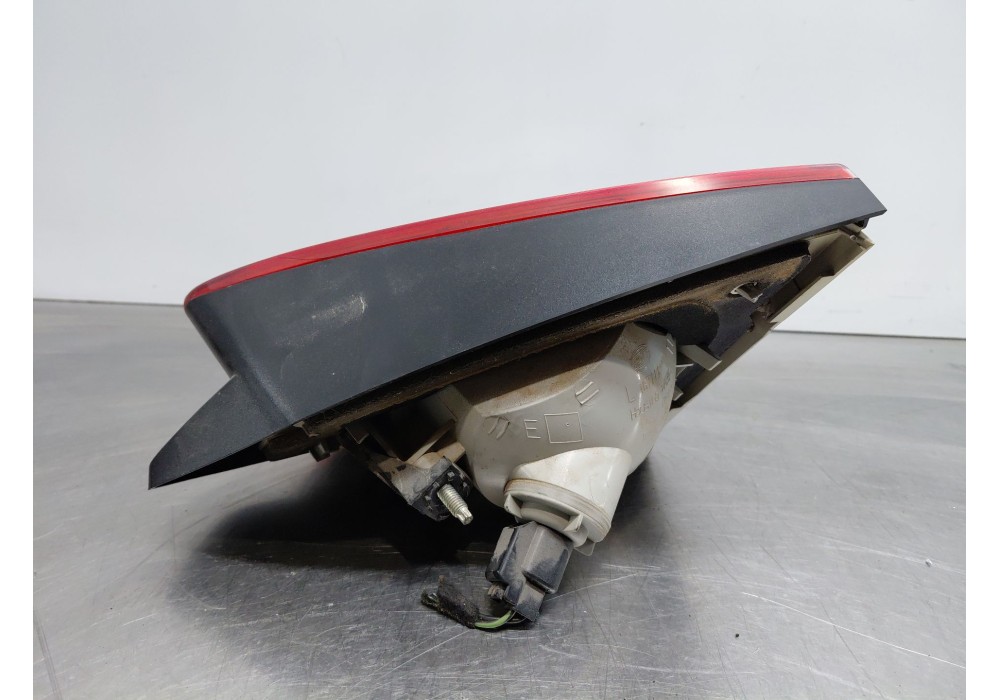 Recambio de piloto trasero izquierdo interior para ford kuga i 2.0 tdci referencia OEM IAM   