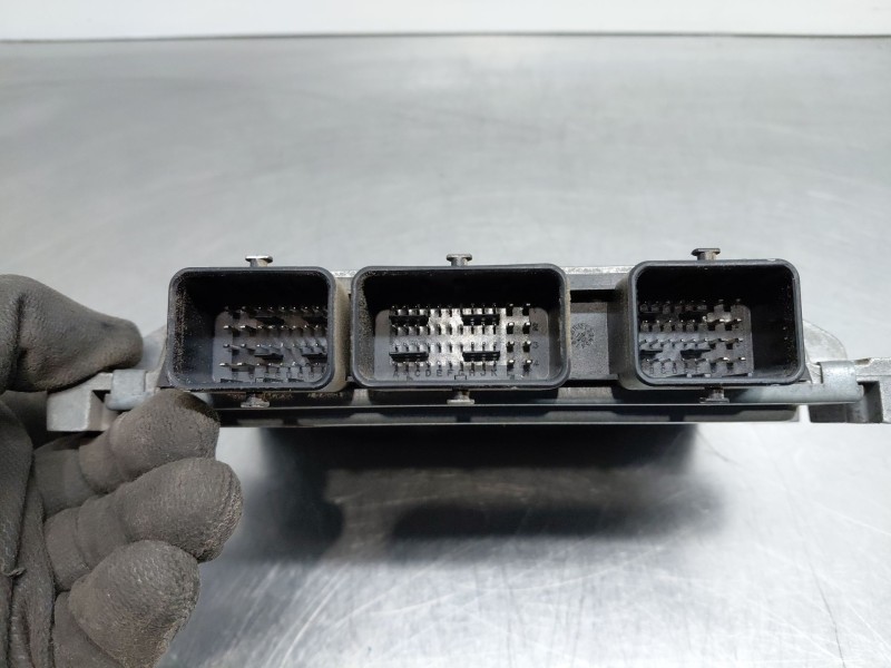 Recambio de centralita motor uce para dacia sandero (bs_) 1.2 16v referencia OEM IAM   