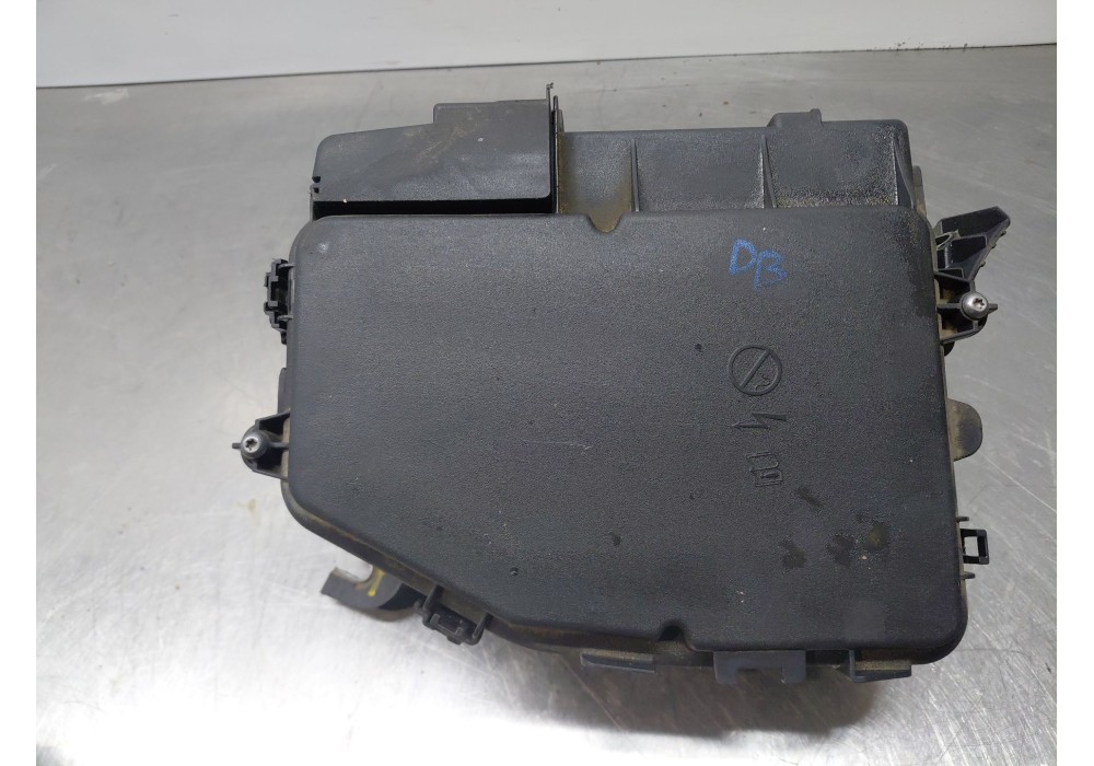 Recambio de caja reles / fusibles para mercedes-benz clase a (w177) a 180 (177.084) referencia OEM IAM   