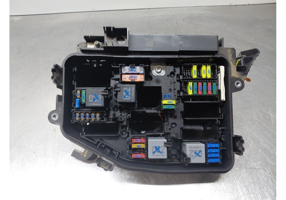 Recambio de caja reles / fusibles para mercedes-benz clase a (w177) a 180 (177.084) referencia OEM IAM   