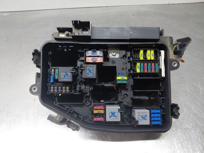 Recambio de caja reles / fusibles para mercedes-benz clase a (w177) a 180 (177.084) referencia OEM IAM   