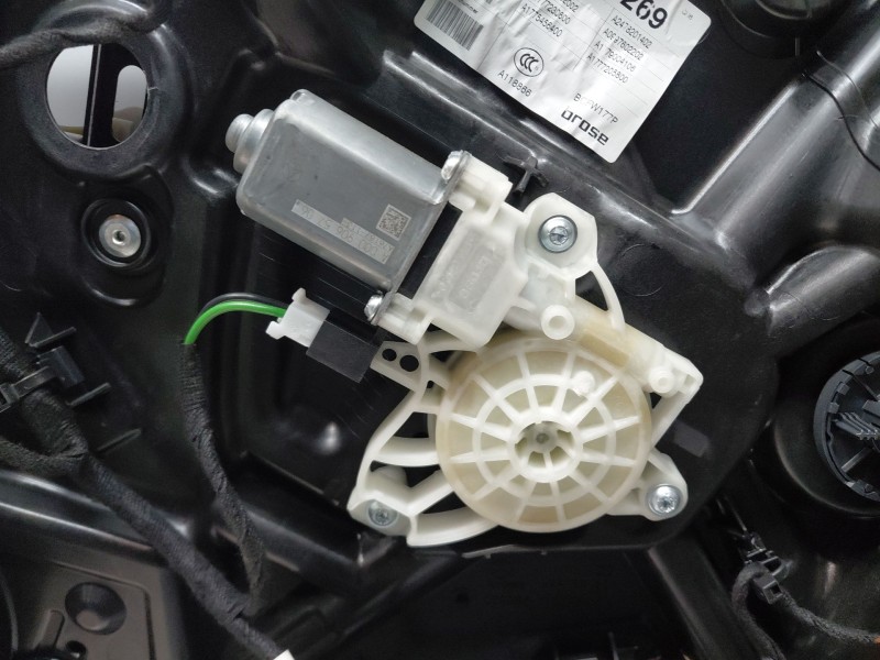 Recambio de elevalunas delantero derecho para mercedes-benz clase a (w177) a 180 (177.084) referencia OEM IAM   