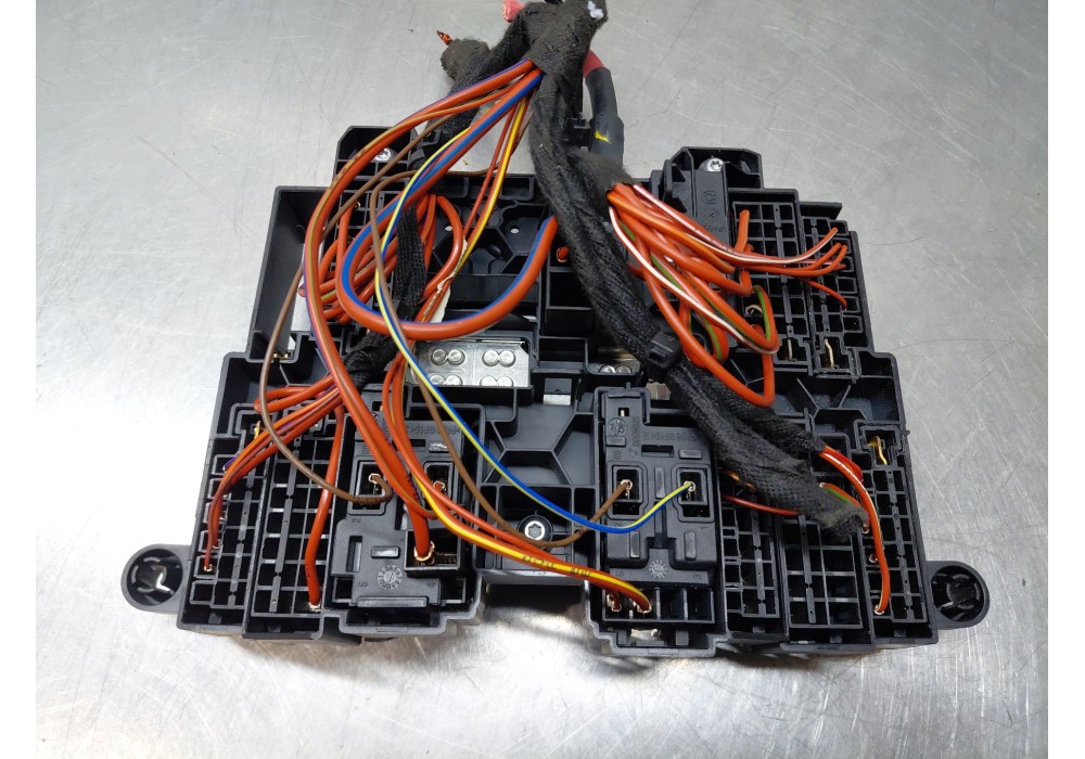 Recambio de caja reles / fusibles para mercedes-benz clase a (w177) a 180 (177.084) referencia OEM IAM   