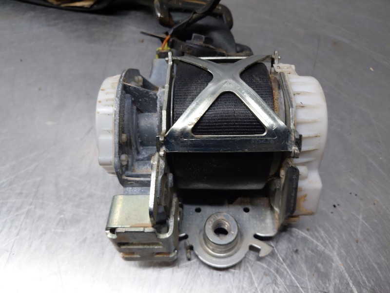 Recambio de cinturon seguridad delantero derecho para citroën c4 cactus bluehdi referencia OEM IAM   