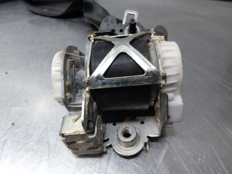 Recambio de cinturon seguridad delantero izquierdo para citroën c4 cactus bluehdi referencia OEM IAM   