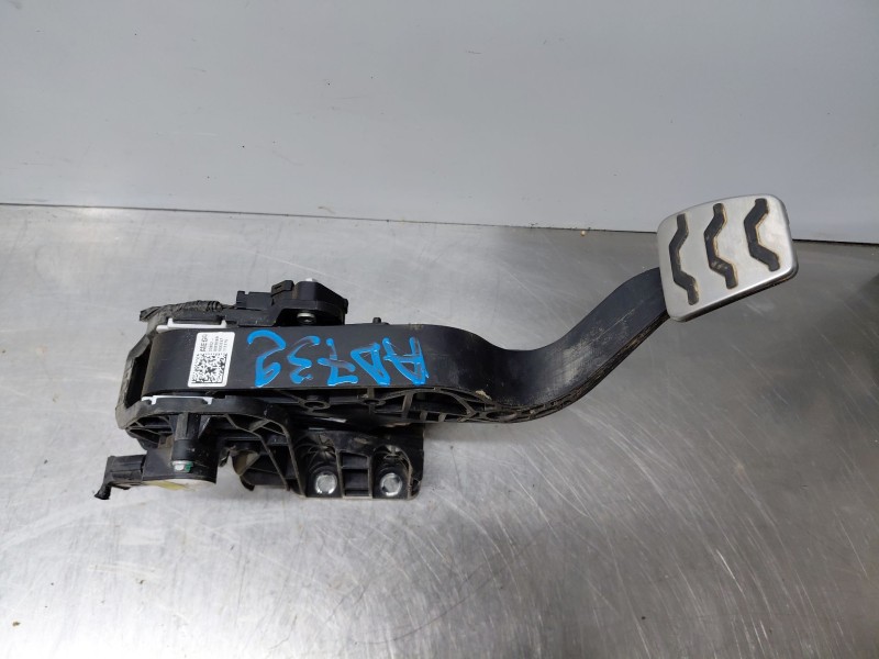 Recambio de pedal embrague para hyundai bayon hybrid referencia OEM IAM   