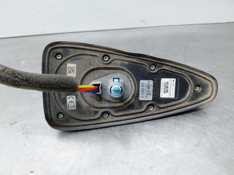 Recambio de antena para hyundai bayon hybrid referencia OEM IAM   