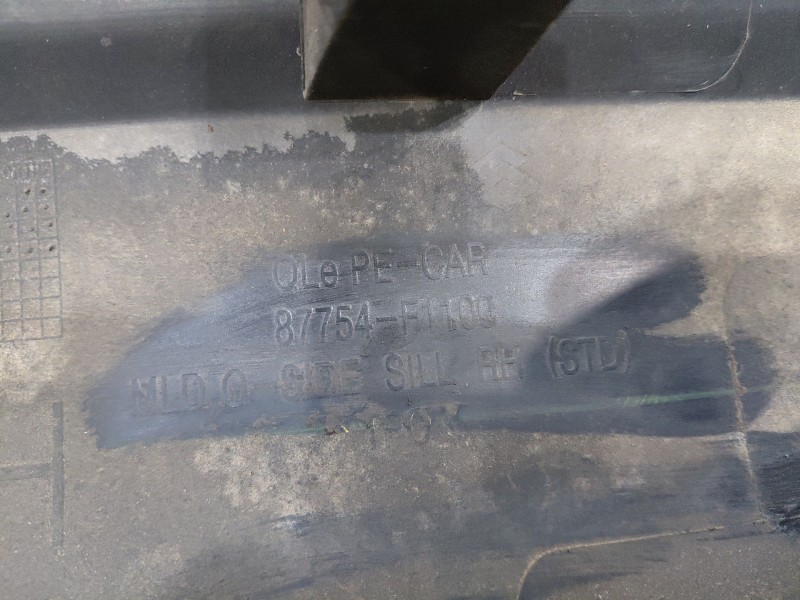 Recambio de faldon lateral para kia sportage concept referencia OEM IAM   