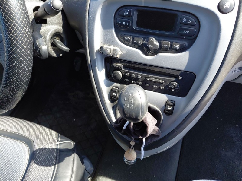 citroën xsara picasso (n68) del año 2004