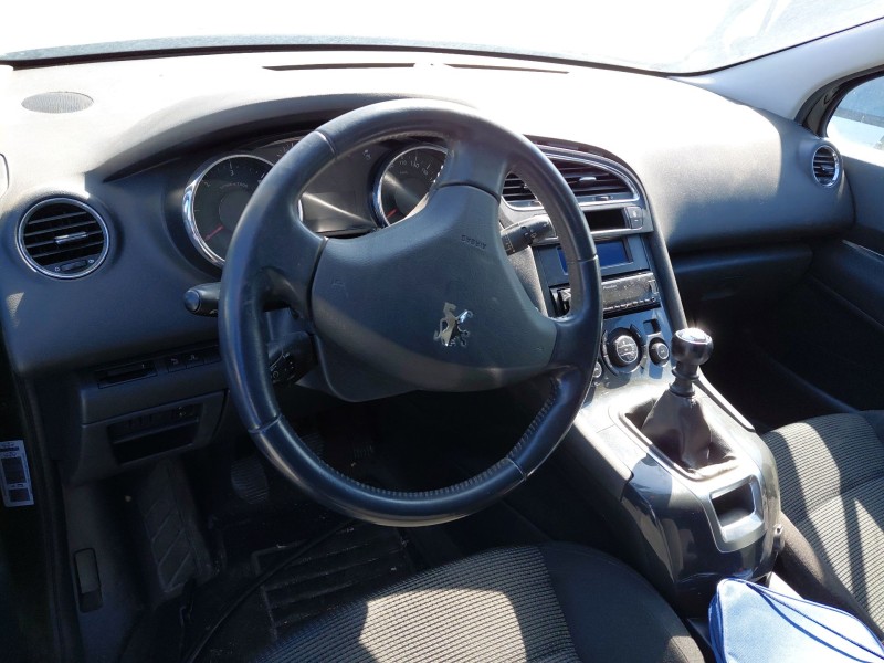 peugeot 5008 (0u_, 0e_) del año 2011