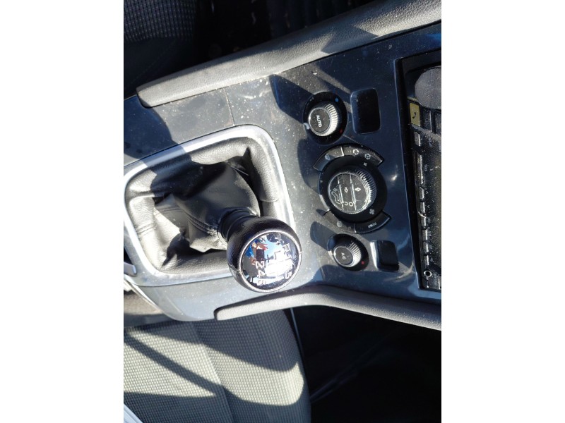 peugeot 5008 (0u_, 0e_) del año 2011