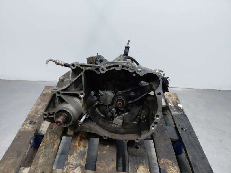 Recambio de caja cambios para dacia sandero (bs_) 1.2 16v referencia OEM IAM   