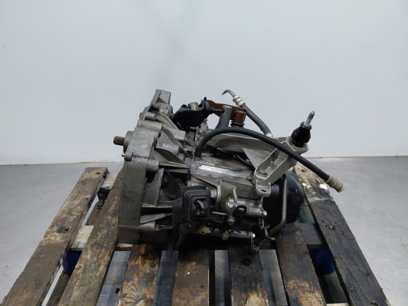 Recambio de caja cambios para dacia sandero (bs_) 1.2 16v referencia OEM IAM   