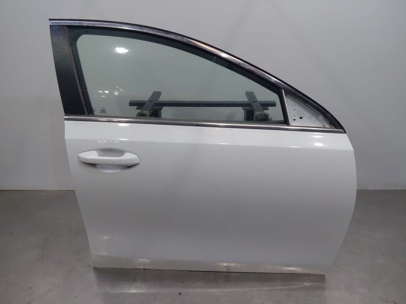 Recambio de puerta delantera derecha para kia ceed drive referencia OEM IAM 76004J7000  