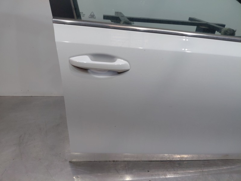 Recambio de puerta delantera derecha para kia ceed drive referencia OEM IAM 76004J7000  