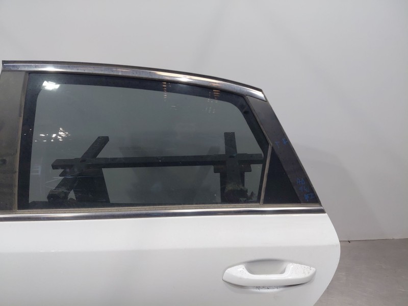 Recambio de puerta trasera izquierda para kia ceed drive referencia OEM IAM 77003J7000  