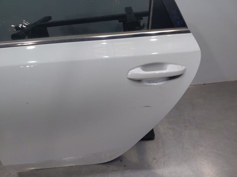 Recambio de puerta trasera izquierda para kia ceed drive referencia OEM IAM 77003J7000  