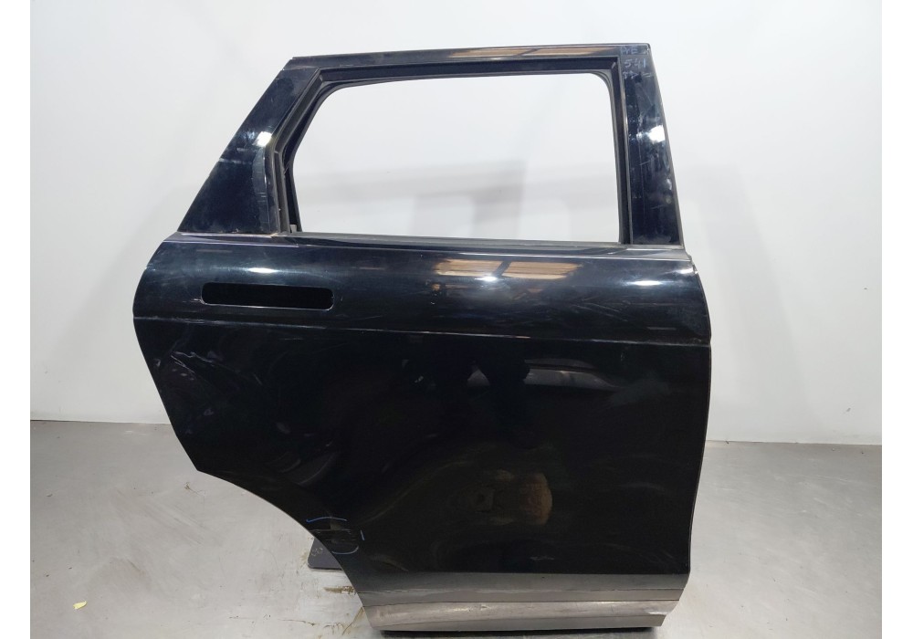 Recambio de puerta trasera derecha para land rover range rover evoque (l551) 2.0 d150 referencia OEM IAM   