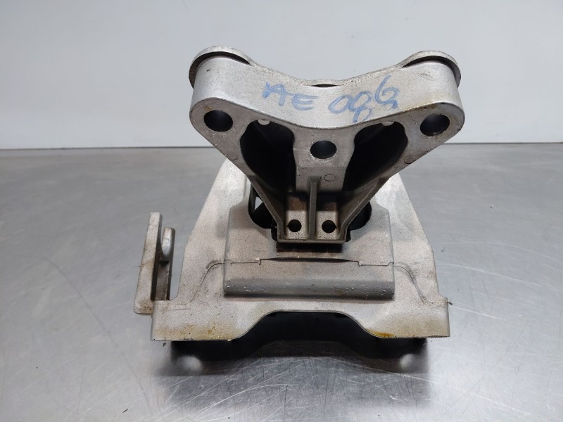 Recambio de soporte motor derecho para mg zs confort referencia OEM IAM   
