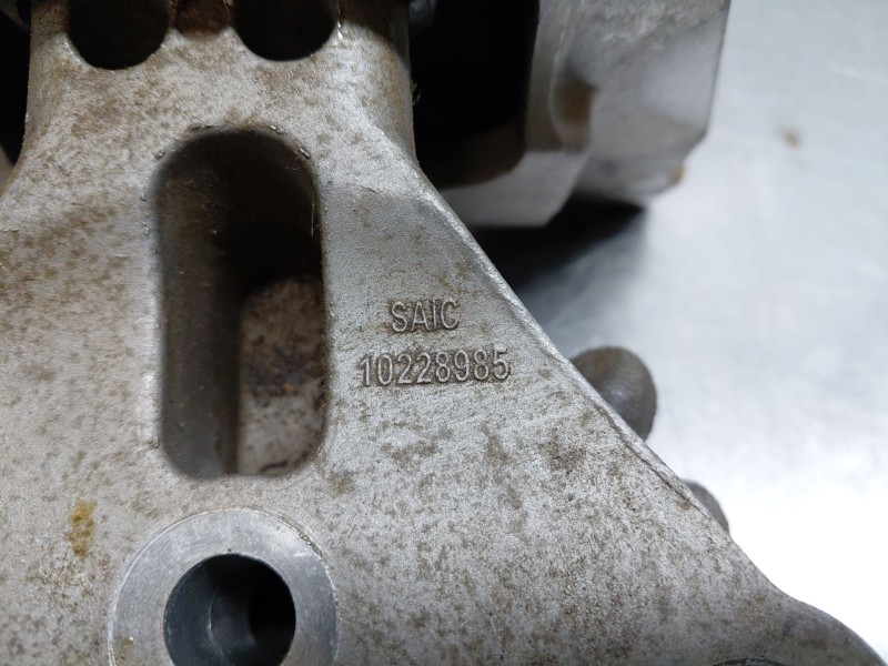 Recambio de soporte motor derecho para mg zs confort referencia OEM IAM   