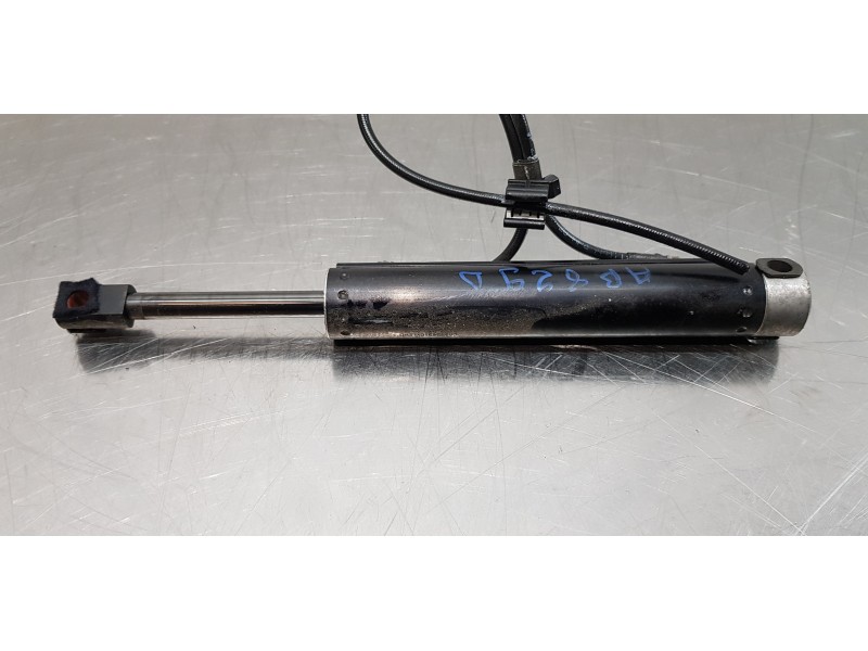 Recambio de no identificado para audi a3 cabriolet (8p) attraction referencia OEM IAM 8P7871795   Recambio de no identificado para audi a3 cabriolet (8p) attraction referencia OEM IAM 8P7871795