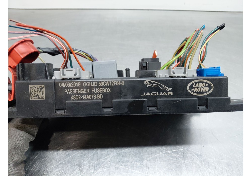 Recambio de caja reles / fusibles para land rover range rover evoque (l551) 2.0 d150 referencia OEM IAM   