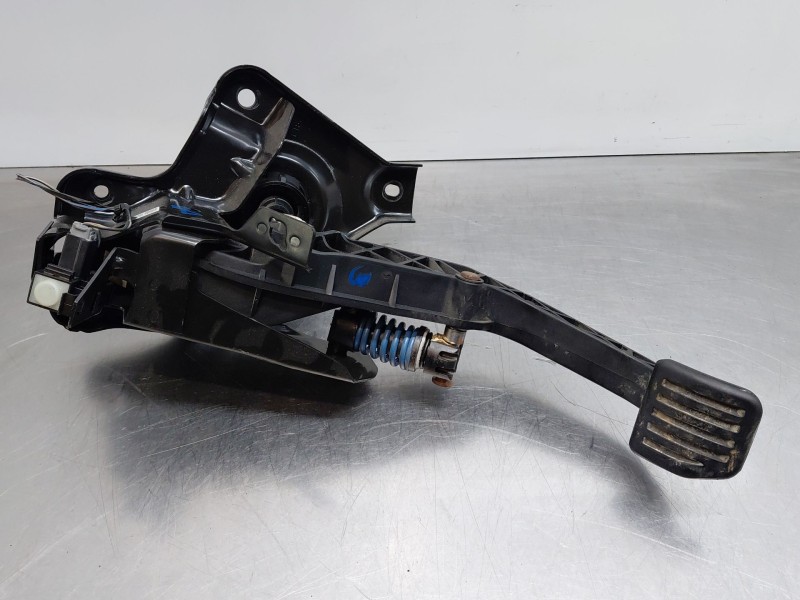 Recambio de pedal embrague para land rover range rover evoque (l551) 2.0 d150 referencia OEM IAM   