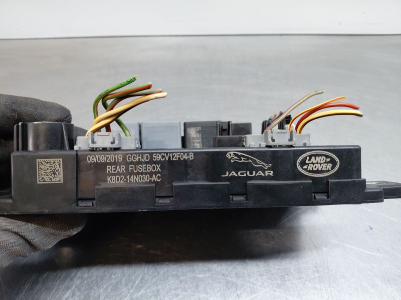 Recambio de caja reles / fusibles para land rover range rover evoque (l551) 2.0 d150 referencia OEM IAM   