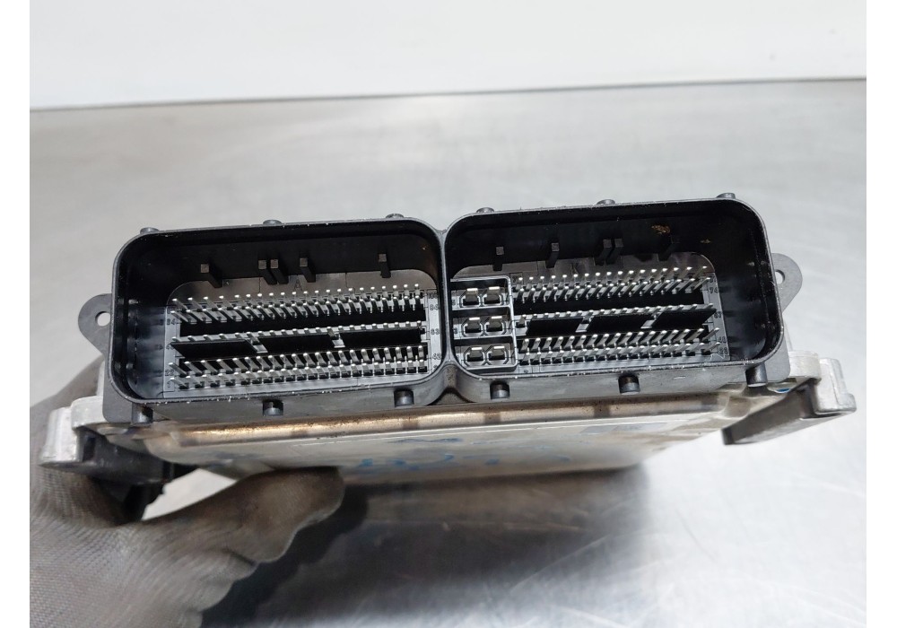 Recambio de centralita motor uce para land rover range rover evoque (l551) 2.0 d150 referencia OEM IAM   