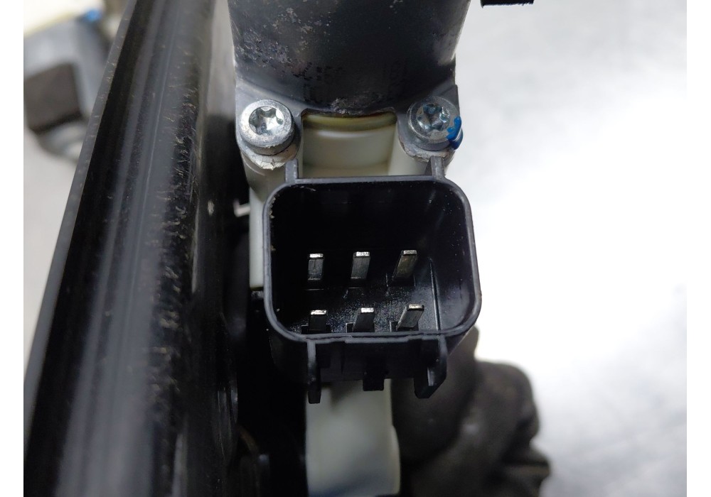 Recambio de elevalunas trasero derecho para land rover range rover evoque (l551) 2.0 d150 referencia OEM IAM   