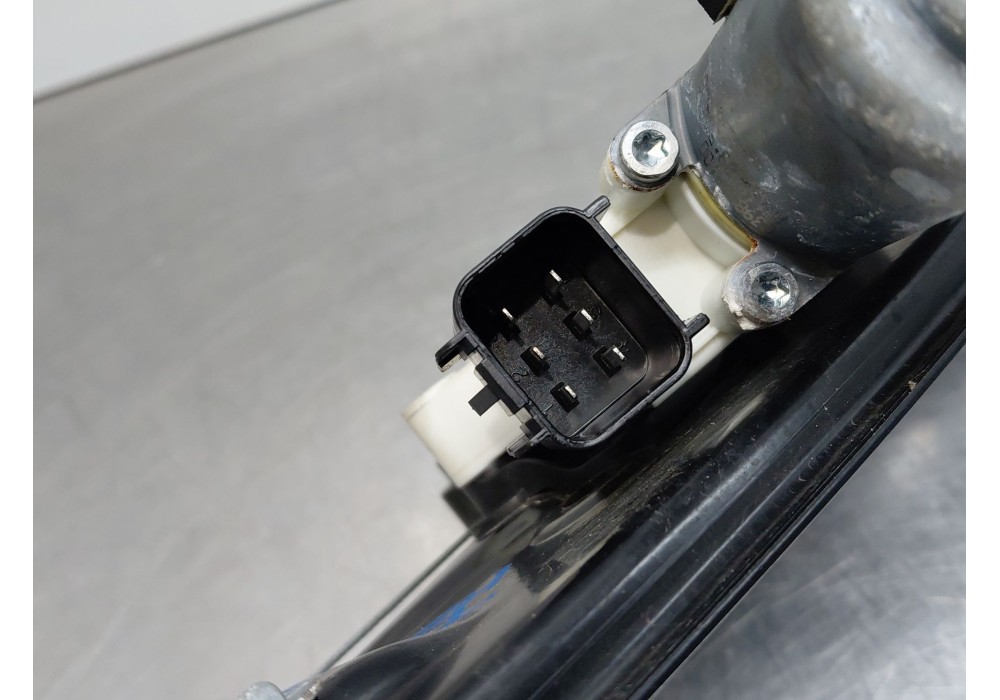 Recambio de elevalunas trasero izquierdo para land rover range rover evoque (l551) 2.0 d150 referencia OEM IAM   