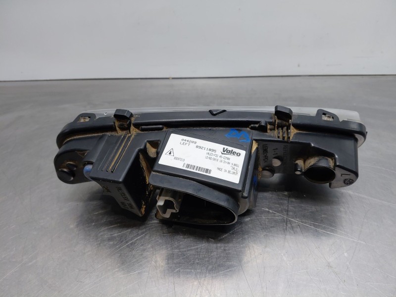 Recambio de piloto delantero izquierdo para citroën ds3 so chic referencia OEM IAM   