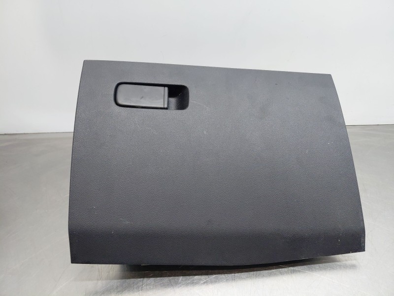 Recambio de guantera para mg zs confort referencia OEM IAM   