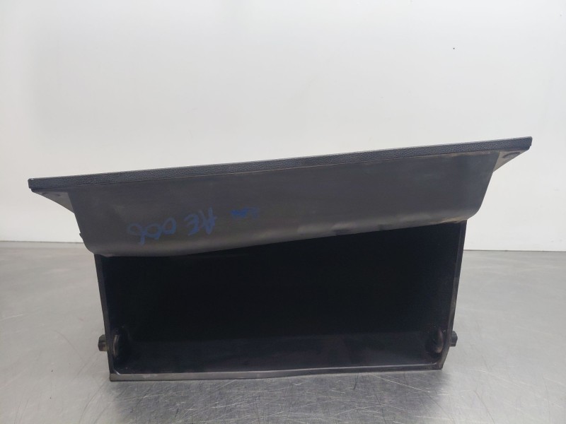 Recambio de guantera para mg zs confort referencia OEM IAM   
