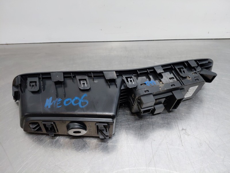 Recambio de mando elevalunas delantero izquierdo para mg zs confort referencia OEM IAM   