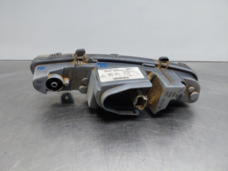 Recambio de piloto delantero derecho para citroën ds3 so chic referencia OEM IAM   