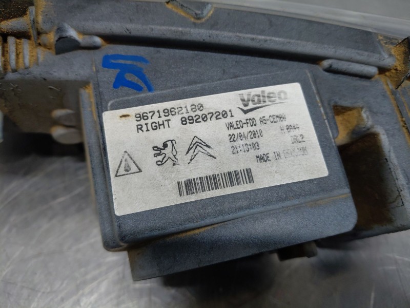 Recambio de piloto delantero derecho para citroën ds3 so chic referencia OEM IAM   