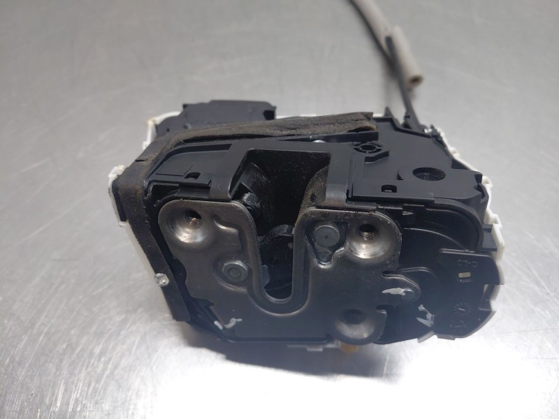 Recambio de cerradura puerta delantera izquierda para mg zs confort referencia OEM IAM   