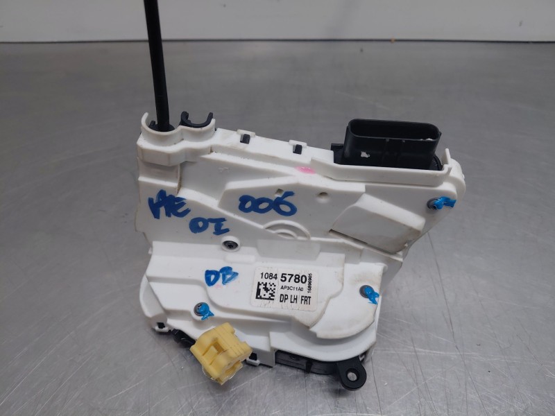 Recambio de cerradura puerta delantera izquierda para mg zs confort referencia OEM IAM   