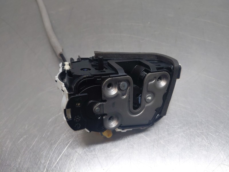 Recambio de cerradura puerta trasera derecha para mg zs confort referencia OEM IAM   