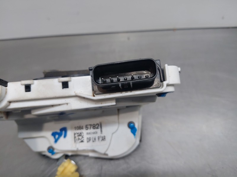 Recambio de cerradura puerta trasera izquierda para mg zs confort referencia OEM IAM   