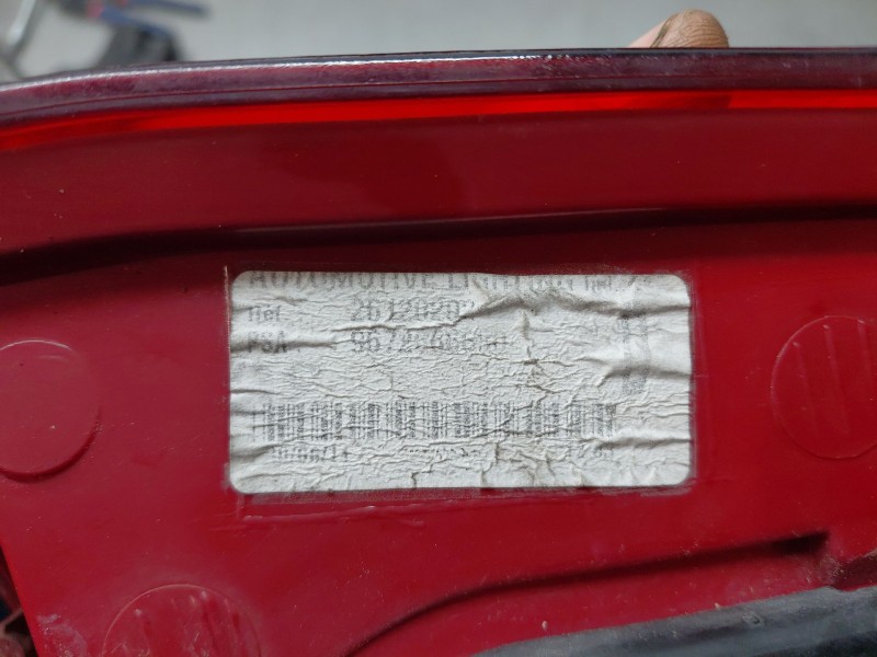 Recambio de piloto trasero derecho para peugeot 5008 (0u_, 0e_) 1.6 hdi referencia OEM IAM   