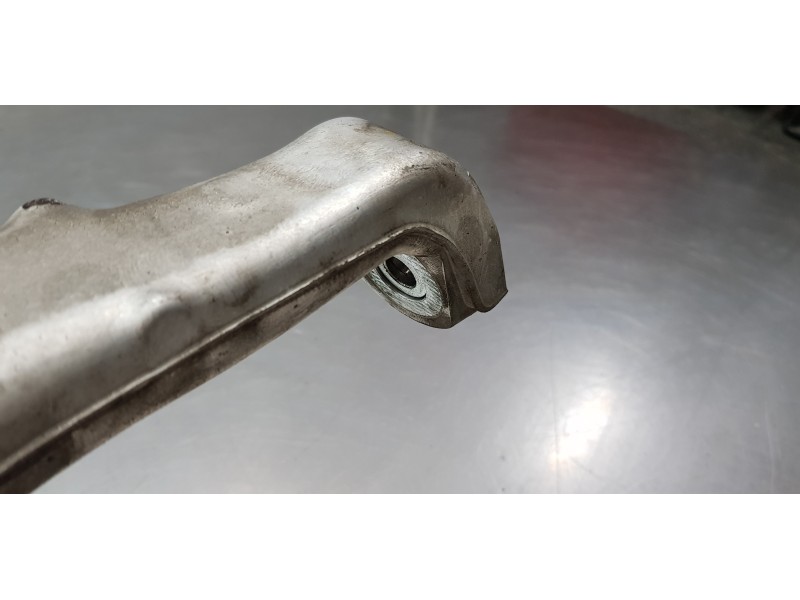 Recambio de mangueta delantera derecha para lexus is 300h referencia OEM IAM 4320153010   Recambio de mangueta delantera derecha para lexus is 300h referencia OEM IAM 4320153010